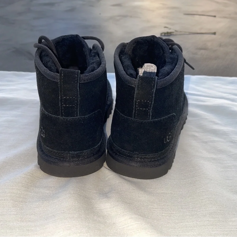 Women UGGS from uggs.com - Picture 4 of 5